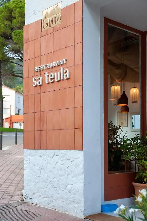 יפראנק Hostal Sa Teula מלון