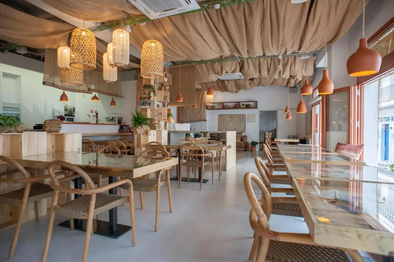 יפראנק Hostal Sa Teula מלון